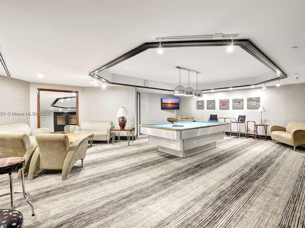 20191 E Country Club Dr 2603, Aventura FL 33180