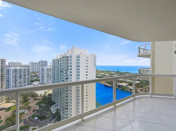 20191 E Country Club Dr 2603, Aventura FL 33180