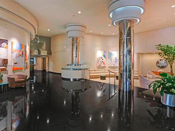 20191 E Country Club Dr 2603, Aventura FL 33180