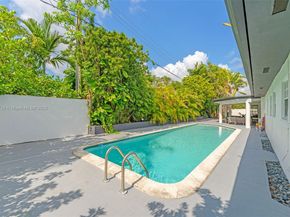 9350 SW 88th Ter, Miami FL 33176
