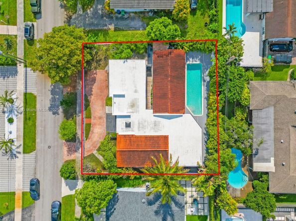 9350 SW 88th Ter, Miami FL 33176