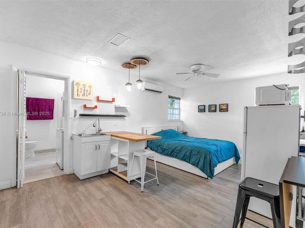 9350 SW 88th Ter, Miami FL 33176