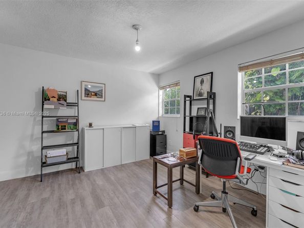 9350 SW 88th Ter, Miami FL 33176