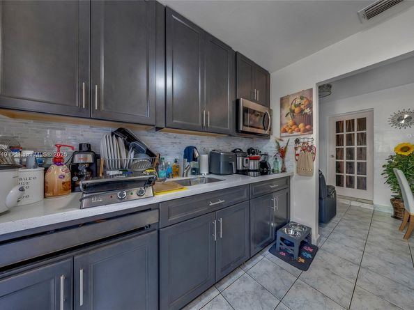 625 SW 16th Ave, Miami FL 33135