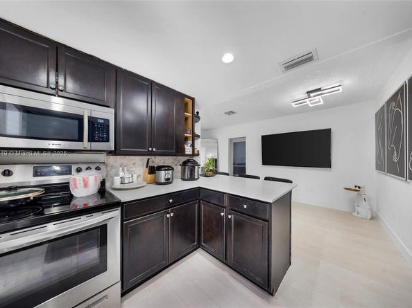 625 SW 16th Ave, Miami FL 33135