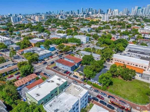625 SW 16th Ave, Miami FL 33135
