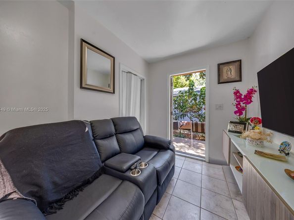 625 SW 16th Ave, Miami FL 33135