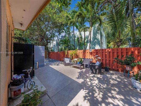 625 SW 16th Ave, Miami FL 33135