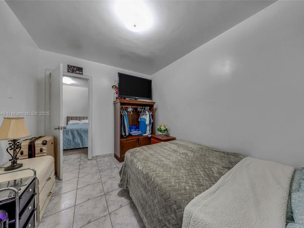 625 SW 16th Ave, Miami FL 33135