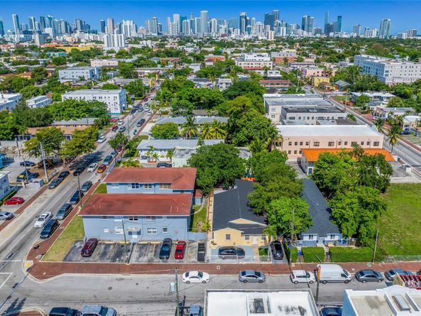625 SW 16th Ave, Miami FL 33135
