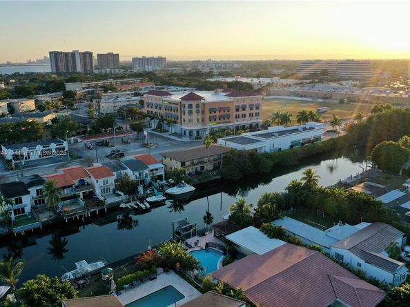 1945 NE 123rd St, North Miami FL 33181