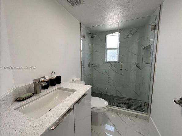 1638 SW 3rd St 303, Miami FL 33135