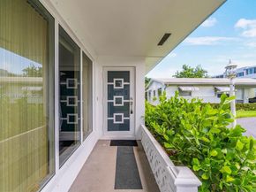 3201 Abbott Ln, Hollywood FL 33021