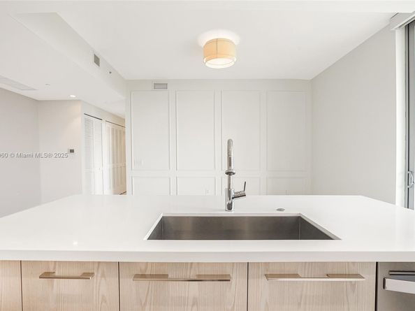 2000 Metropica Way 2501, Sunrise FL 33323