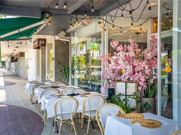 10201 E Broadview Dr, Bay Harbor Islands FL 33154