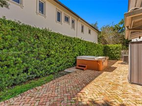 4801 University Dr, Coral Gables FL 33146