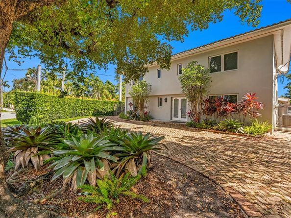 4801 University Dr, Coral Gables FL 33146