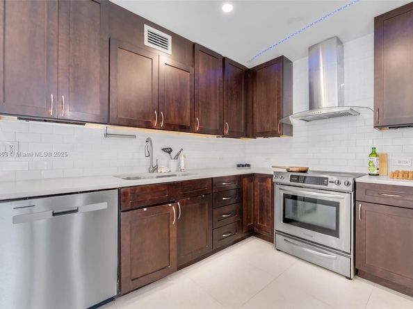4801 University Dr, Coral Gables FL 33146
