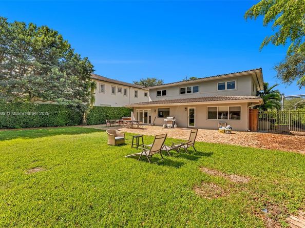 4801 University Dr, Coral Gables FL 33146