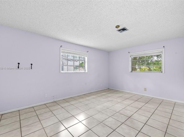 9064 NW 23rd Pl, Coral Springs FL 33065