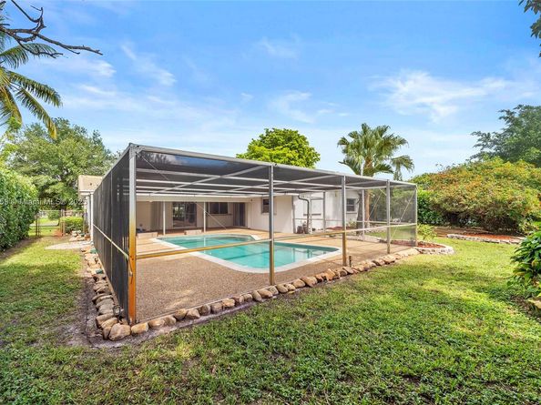 9064 NW 23rd Pl, Coral Springs FL 33065