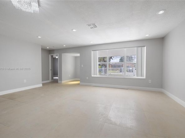 7753 Dilido Blvd, Miramar FL 33023