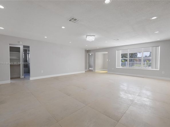 7753 Dilido Blvd, Miramar FL 33023