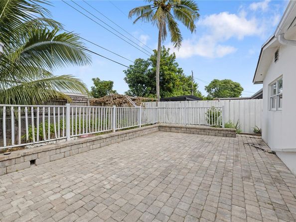 7753 Dilido Blvd, Miramar FL 33023