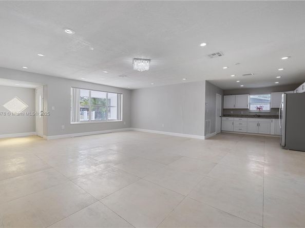 7753 Dilido Blvd, Miramar FL 33023