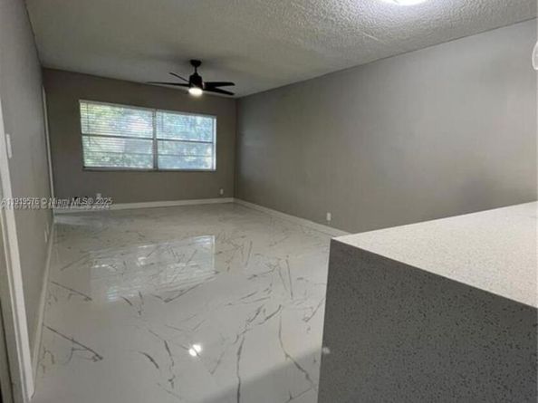 5102 NW 36th St 605, Lauderdale Lakes FL 33319