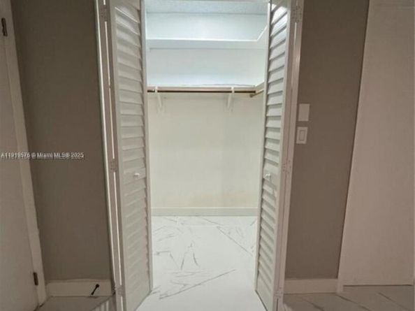 5102 NW 36th St 605, Lauderdale Lakes FL 33319