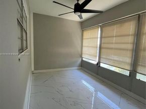 5102 NW 36th St 605, Lauderdale Lakes FL 33319