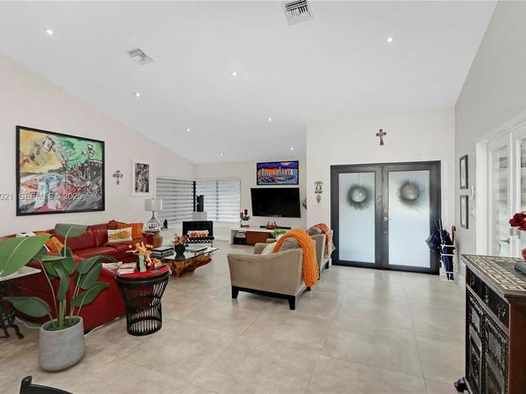 10255 SW 96th Ter, Miami FL 33176