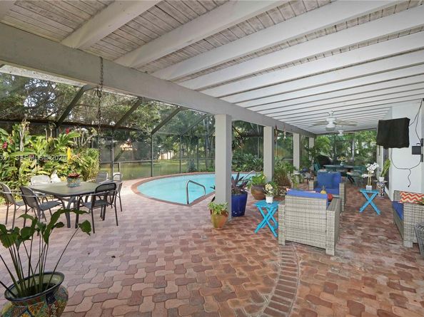 10255 SW 96th Ter, Miami FL 33176