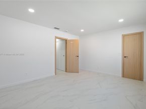 2415 NE 35th Dr, Fort Lauderdale FL 33308