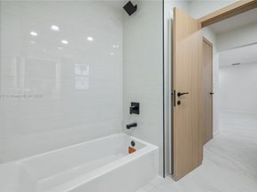 2415 NE 35th Dr, Fort Lauderdale FL 33308