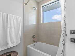 3250 NE 188th St 505, Aventura FL 33180