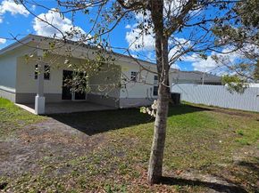 22065 Miami Ave, Miami FL 33170