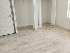 22065 Miami Ave, Miami FL 33170