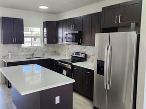 22065 Miami Ave, Miami FL 33170