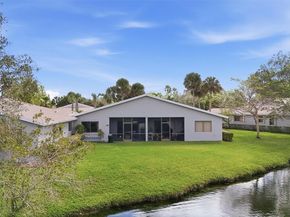 657 Racquet Club Rd 2, Weston FL 33326