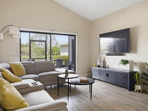 657 Racquet Club Rd 2, Weston FL 33326