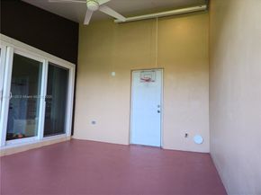 9410 S Meadows Cir, Miramar FL 33025