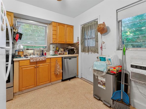 1219-1221 NE 18th Ave, Fort Lauderdale FL 33304