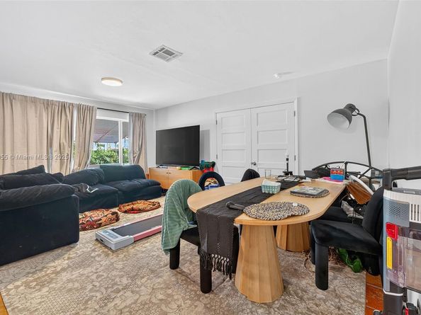 1219-1221 NE 18th Ave, Fort Lauderdale FL 33304