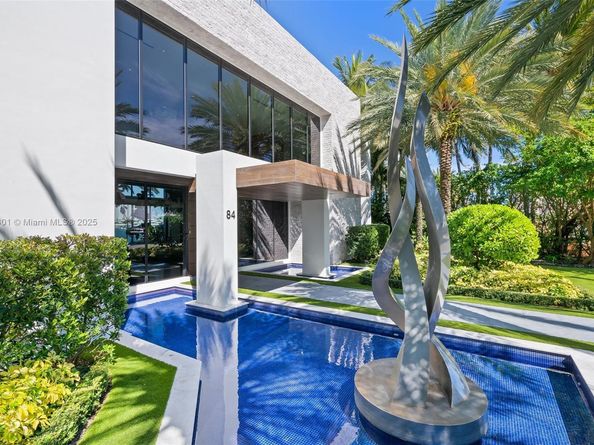 84 Isla Bahia Dr, Fort Lauderdale FL 33316