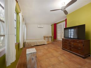 6400 SW 81st St, Miami FL 33143