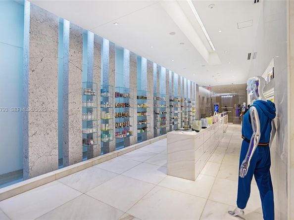 4391 Collins Ave 1814, Miami Beach FL 33140