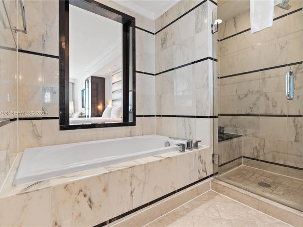 4391 Collins Ave 1814, Miami Beach FL 33140