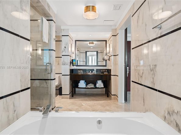 4391 Collins Ave 1814, Miami Beach FL 33140